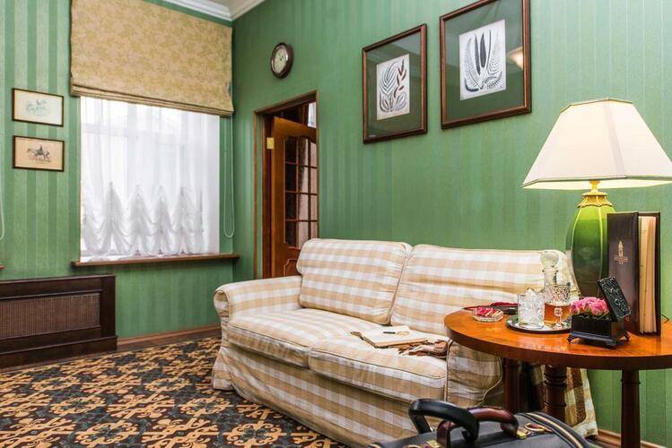 Lancaster Court Hotel (Ланкастер Корт Отель)