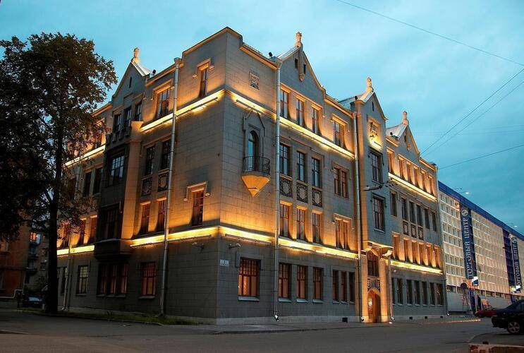 Lancaster Court Hotel (Ланкастер Корт Отель)