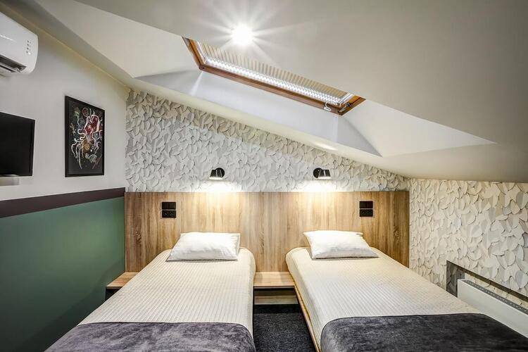 Mops Hotel & Spa