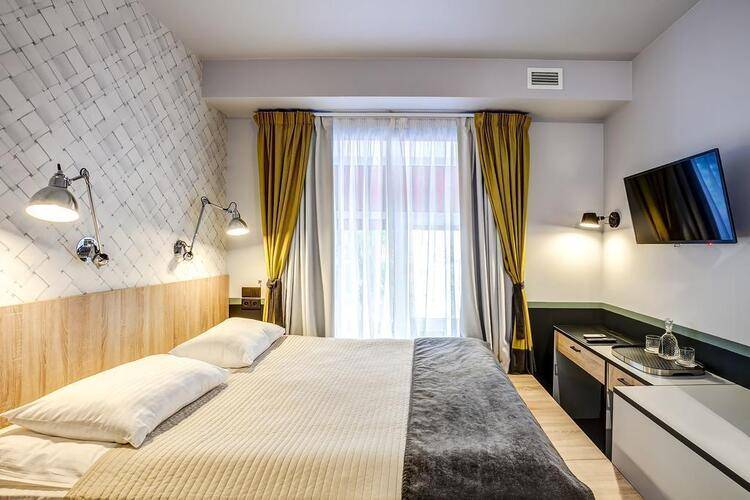 Mops Hotel & Spa