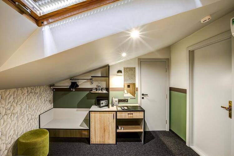 Mops Hotel & Spa