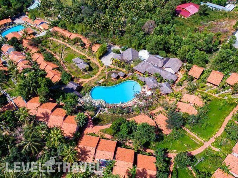 Фотография Hillside Village Resort
