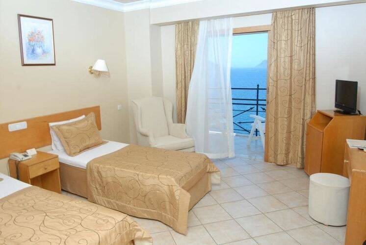 Hera Hotel