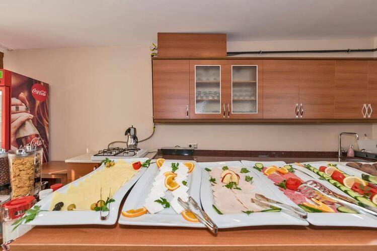 Magnaura House Hotel