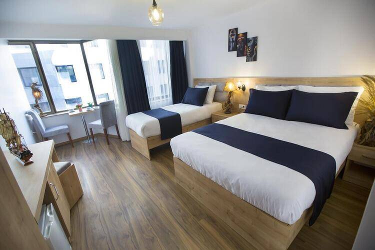 Golden Street Hotel