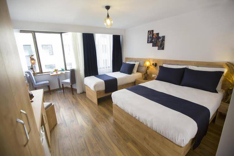 Golden Street Hotel