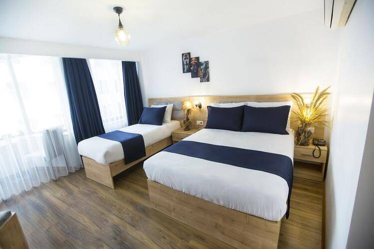 Golden Street Hotel