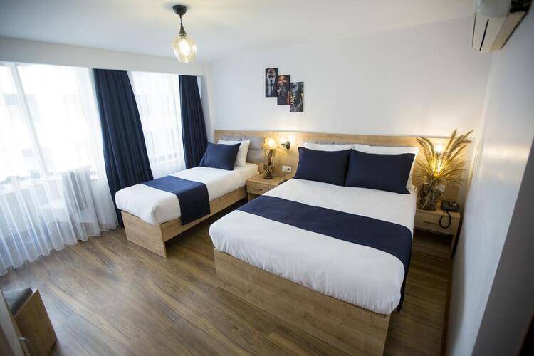 Golden Street Hotel