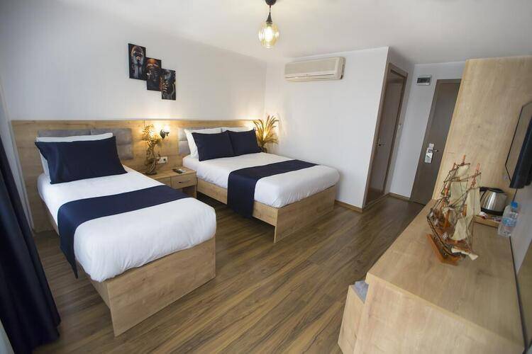 Golden Street Hotel