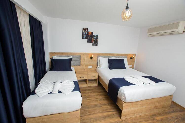 Golden Street Hotel