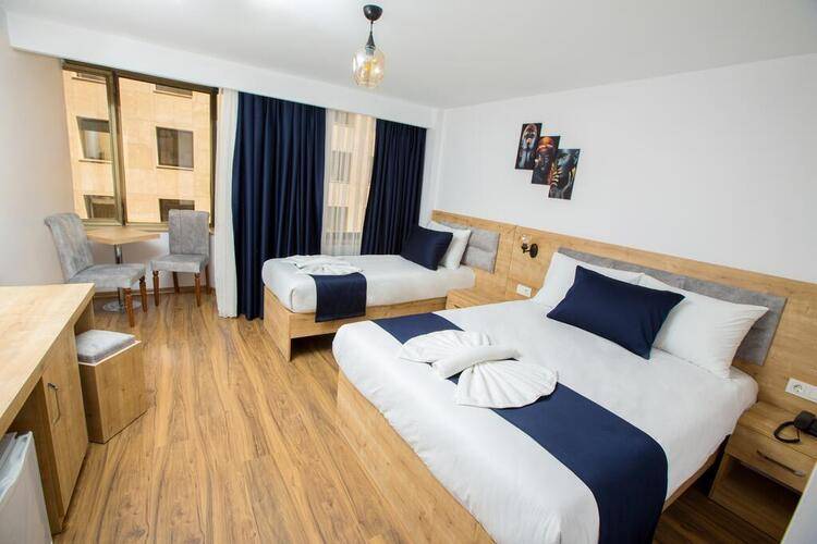Golden Street Hotel