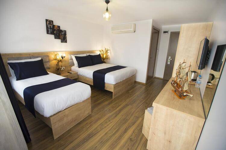 Golden Street Hotel