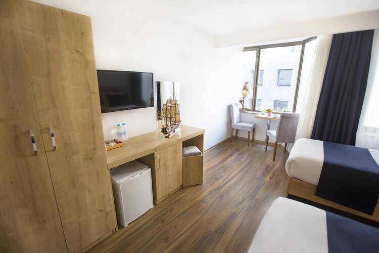 Golden Street Hotel