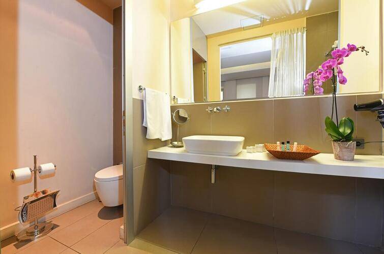 Ansen Suites