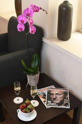 Ansen Suites