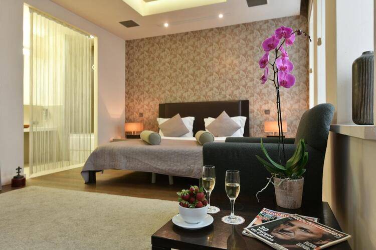 Ansen Suites