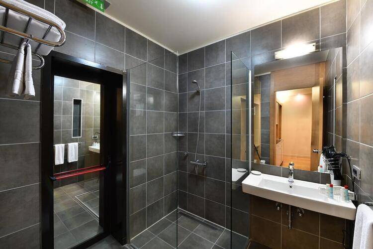 Ansen Suites
