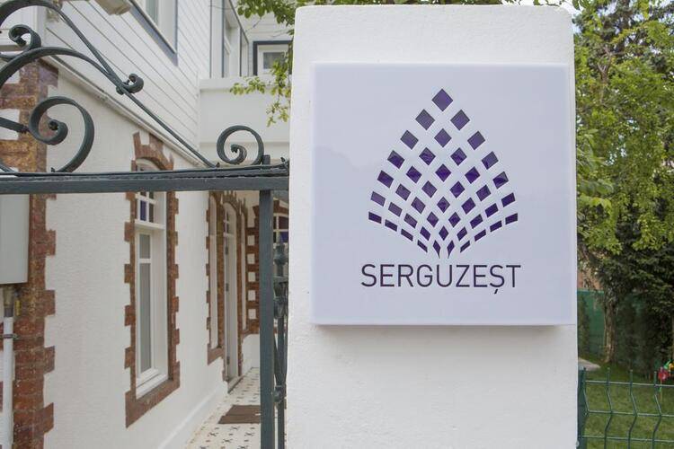 Serguzest Otel