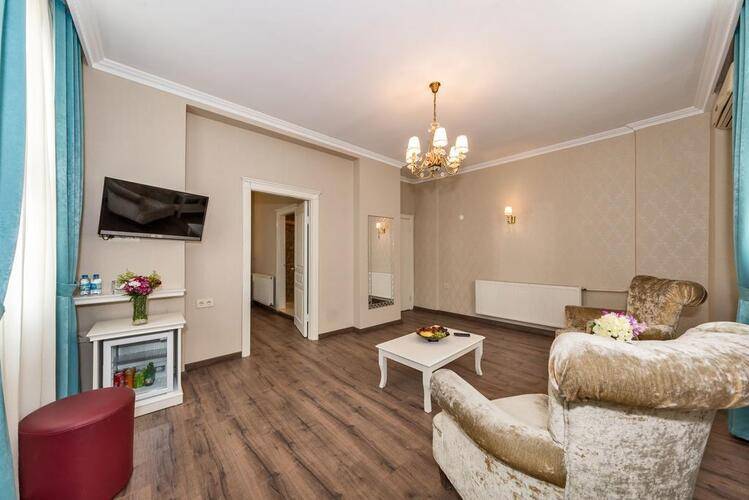 Valide Hotel