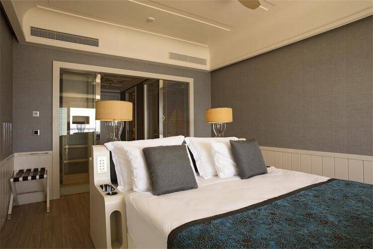 Caresse, A Luxury Collection Resort & Spa