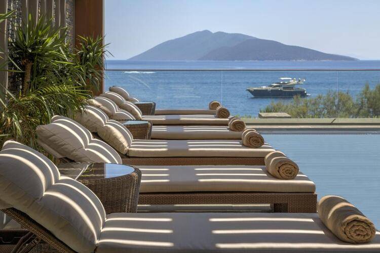 Caresse, A Luxury Collection Resort & Spa