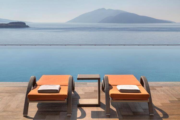 Caresse, A Luxury Collection Resort & Spa
