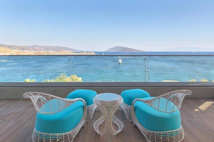 Caresse, A Luxury Collection Resort & Spa