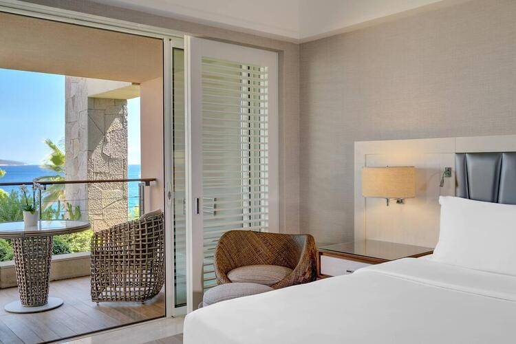 Caresse, A Luxury Collection Resort & Spa