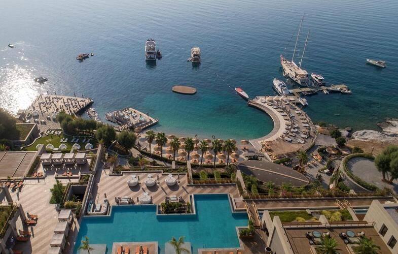 Caresse, A Luxury Collection Resort & Spa