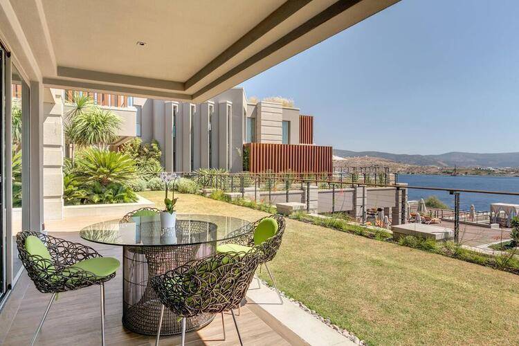 Caresse, A Luxury Collection Resort & Spa