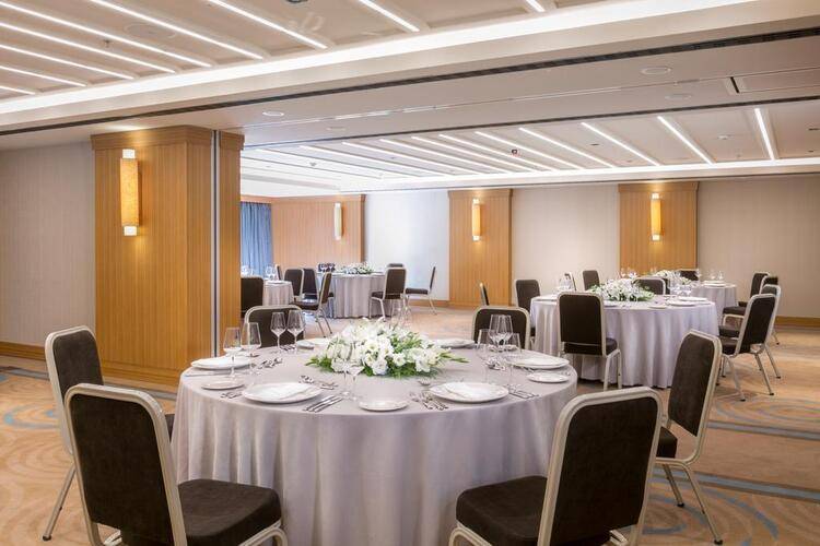 Caresse, A Luxury Collection Resort & Spa