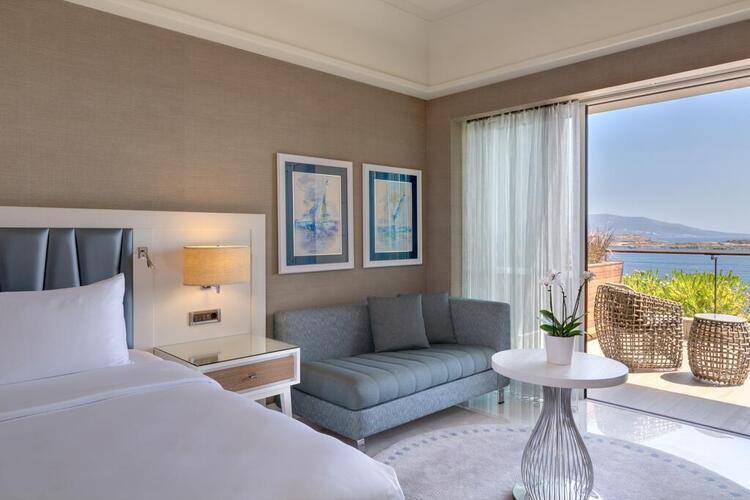 Caresse, A Luxury Collection Resort & Spa