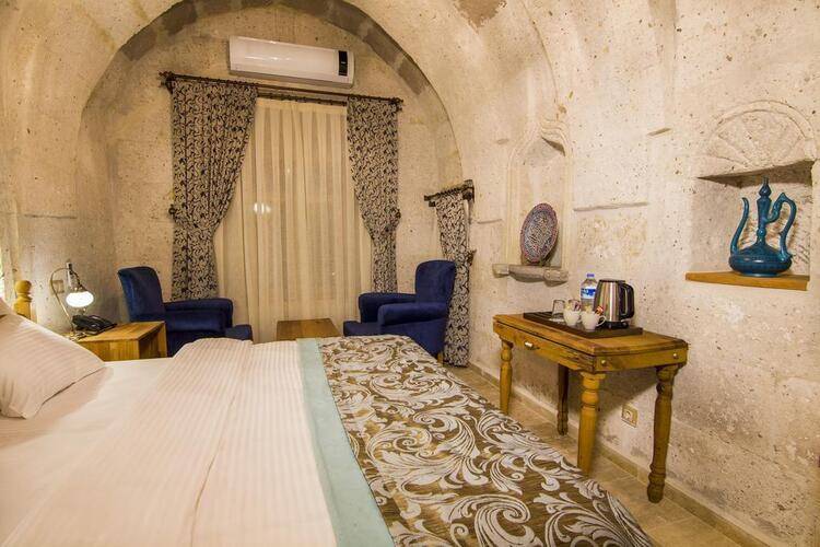 Caldera Cave Hotel