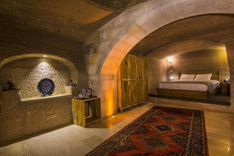 Caldera Cave Hotel
