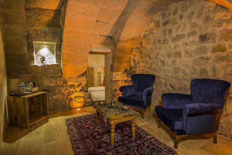 Caldera Cave Hotel