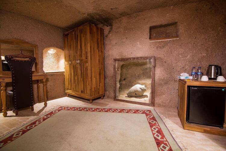 Caldera Cave Hotel