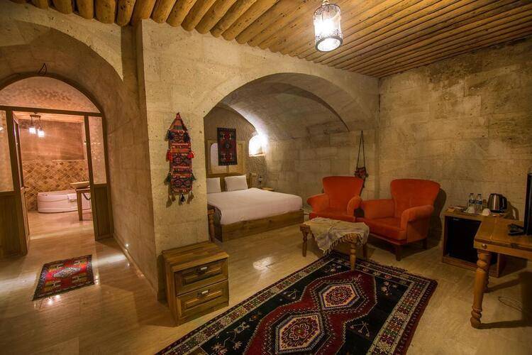 Caldera Cave Hotel
