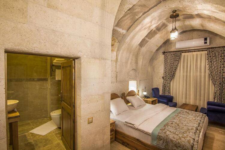 Caldera Cave Hotel