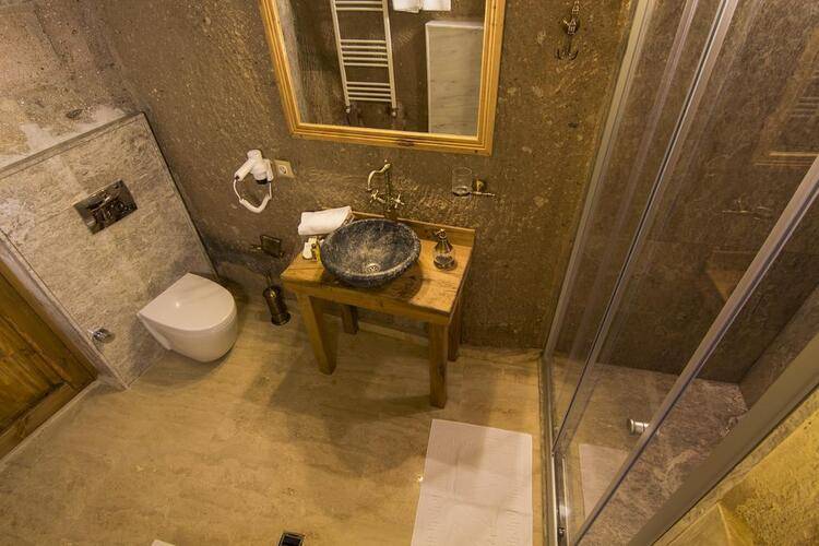 Caldera Cave Hotel