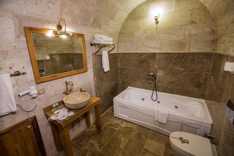 Caldera Cave Hotel