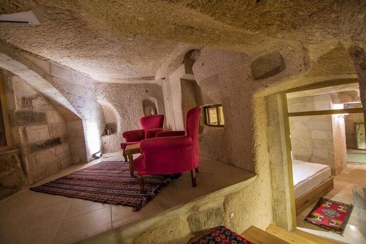 Caldera Cave Hotel