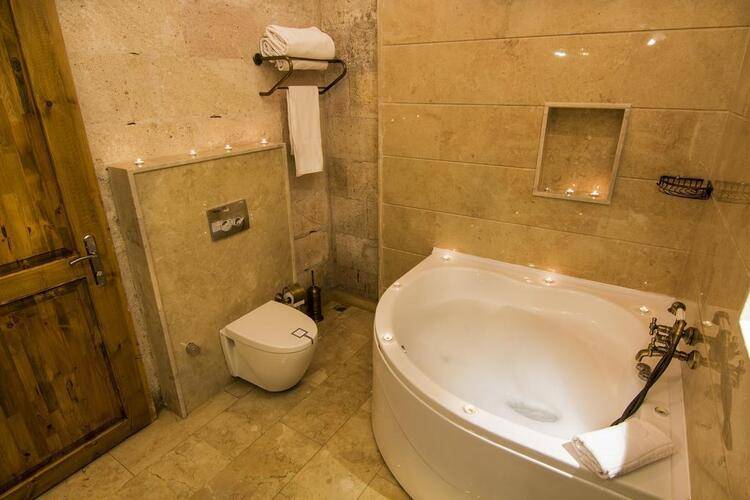 Caldera Cave Hotel