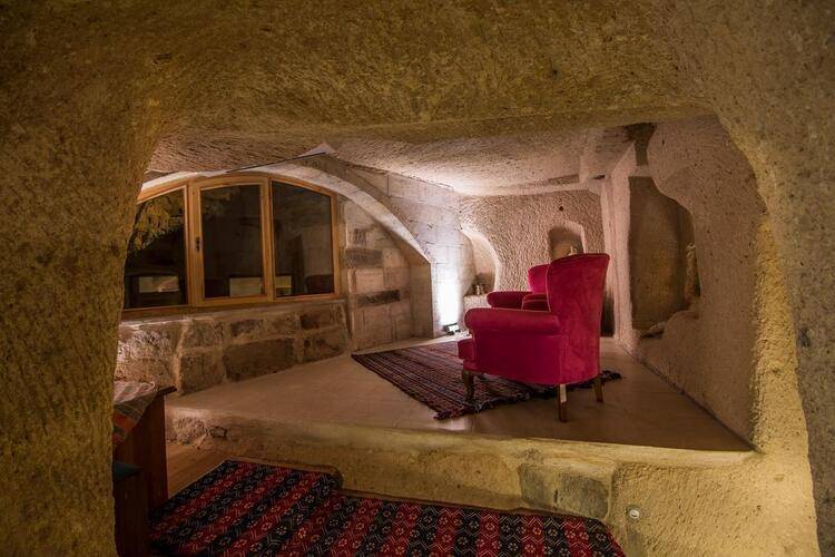 Caldera Cave Hotel