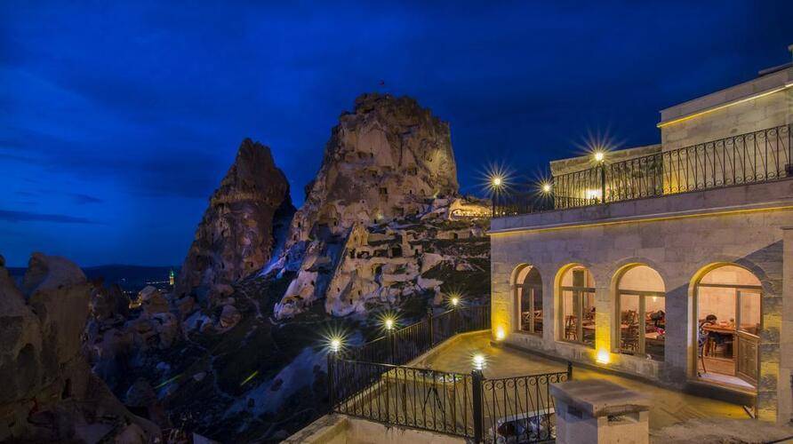 Caldera Cave Hotel