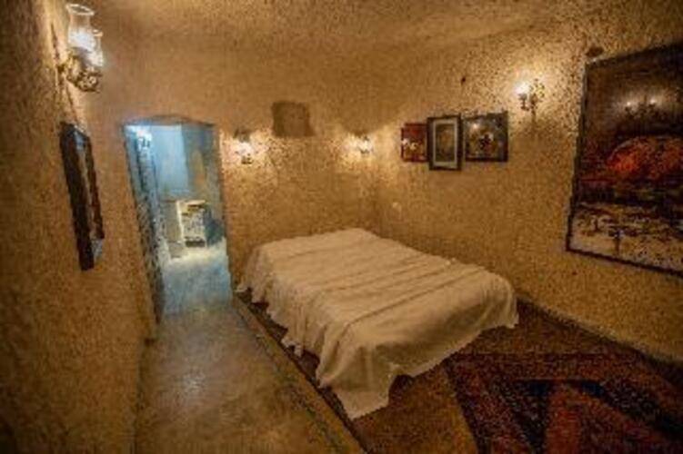 Karlik Cave Suite
