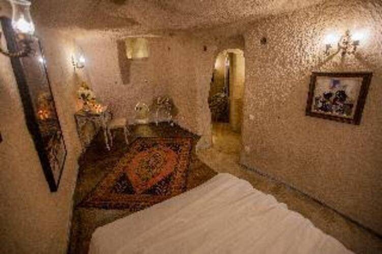 Karlik Cave Suite
