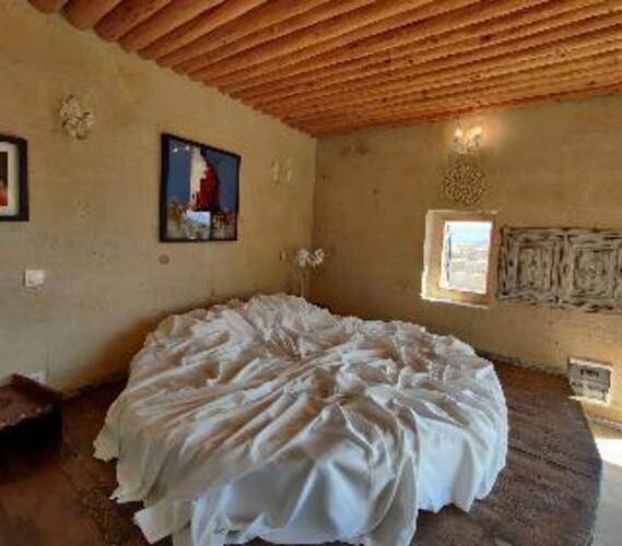 Karlik Cave Suite