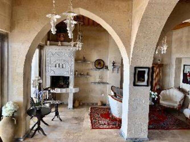 Karlik Cave Suite