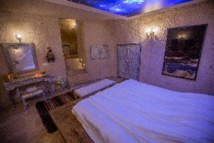 Karlik Cave Suite