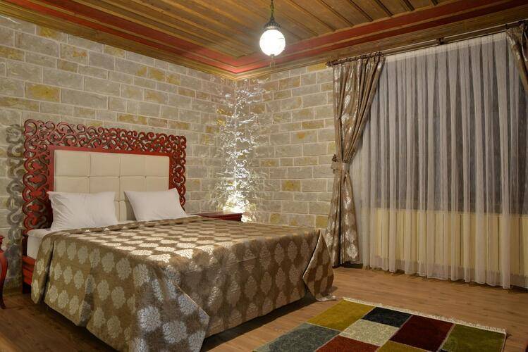 Elevres Stone House